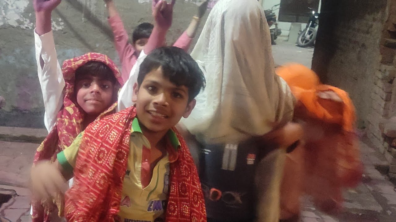 Holi enjoy