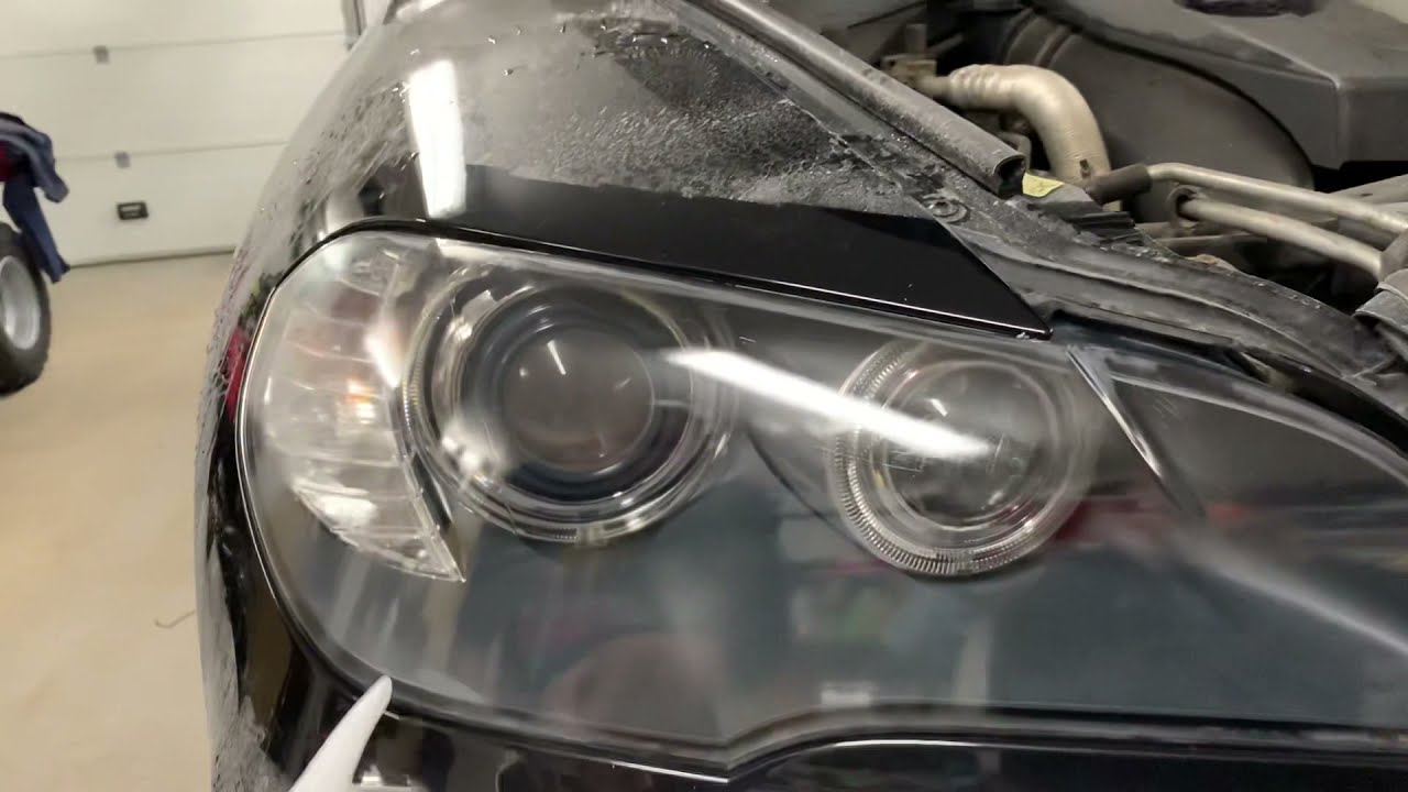 BMW X5 e70 - Ajovalojen kunnostus hartsikannulla