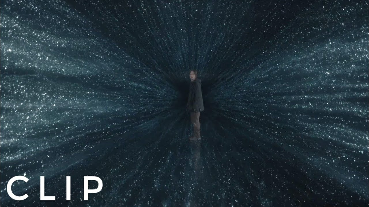 Dark S3E8-Jonas and Alt Martha travel to tunnel