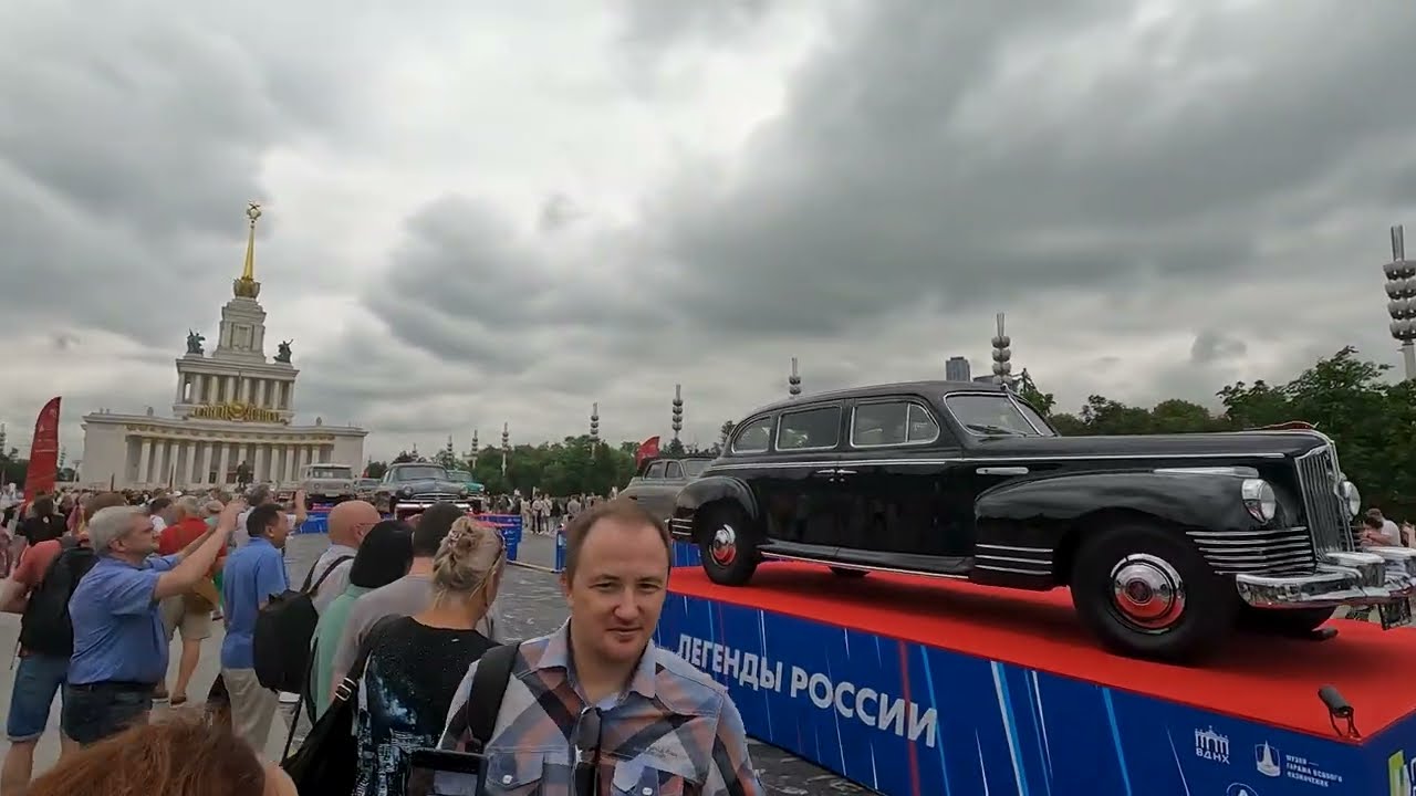 Выставка ретро автомобилей на ВДНХ