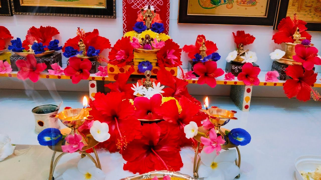 ✨Friday special 🙏🏻 sukra varam# lakshmi 🪔pooja🌺erra mandaralatho lakshmi amma dekaration 🙏🏻✨