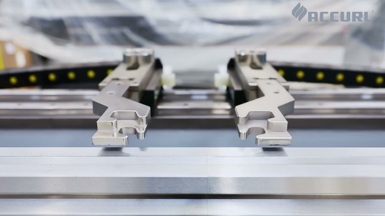 ACCURL 2024 CNC Press Brake 6-Axis Genius Plus B32135 with LAZERSAFE IRIS