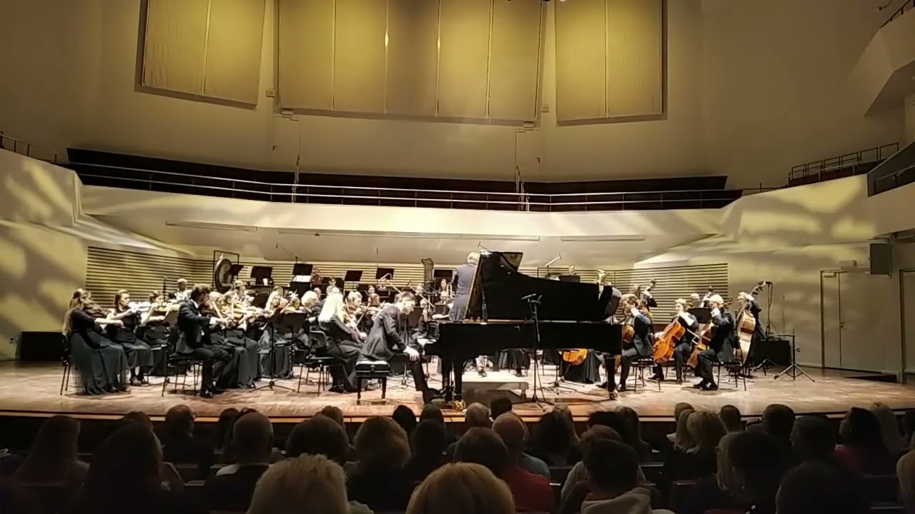 Respighi - Concerto in modo misolidio - Vestard Shimkus, LSO & Guntis Kuzma