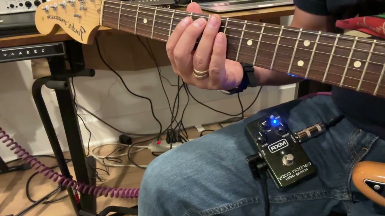 Strymon BRIG Vs MXR Carbon Copy