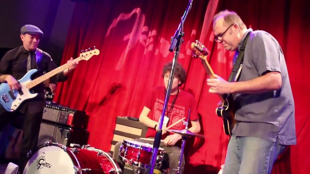 Greg Koch & Roscoe Beck Perform at the Fender Guitars Booth (Part 5 of 5)  •  NAMM 2012