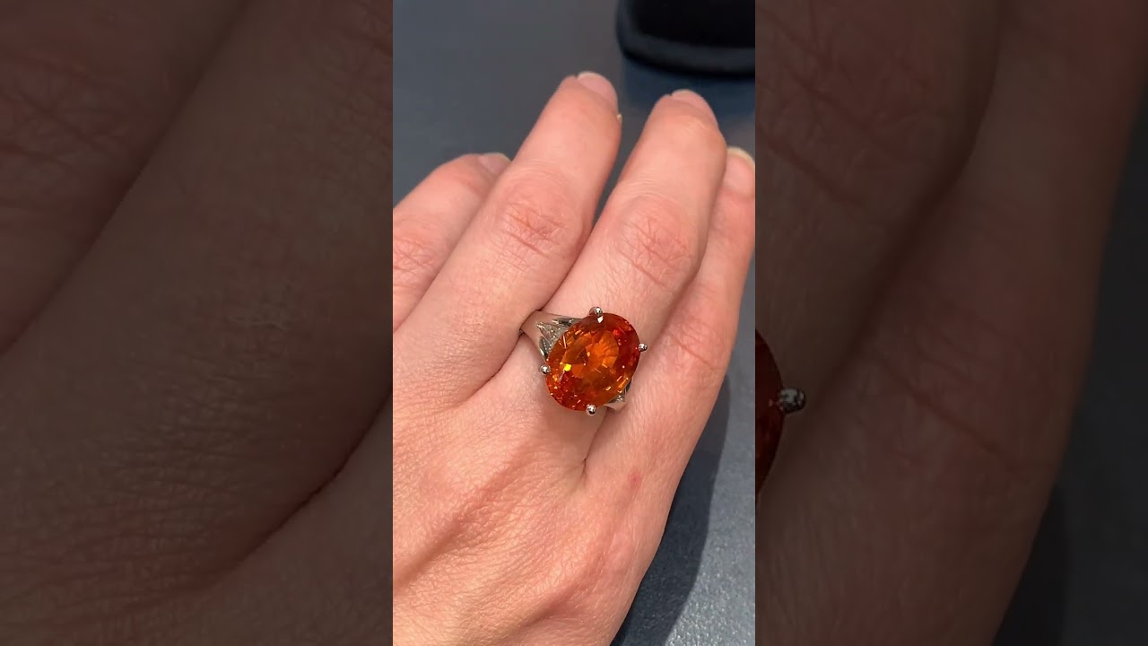 Oscar Heyman Ceylon Orange Sapphire Ring, 10.68 Carats