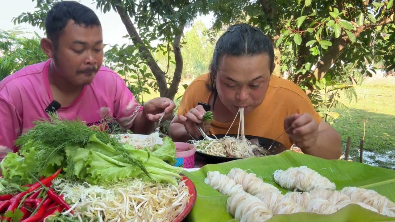 ทำน้ำยาขนมจีนสูตรนี้รับลองว่าขนมจีนหมดเป็นกิโล ยิ่งเป็นขนมจีนอบแห้งของสาวเฉิ่มคือสุดๆ