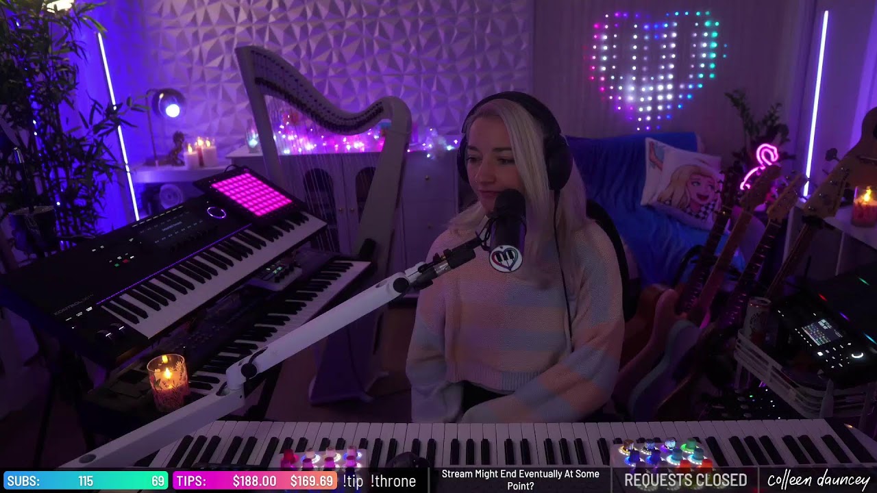 ☆ Song requests, live looping, & chatting ☆