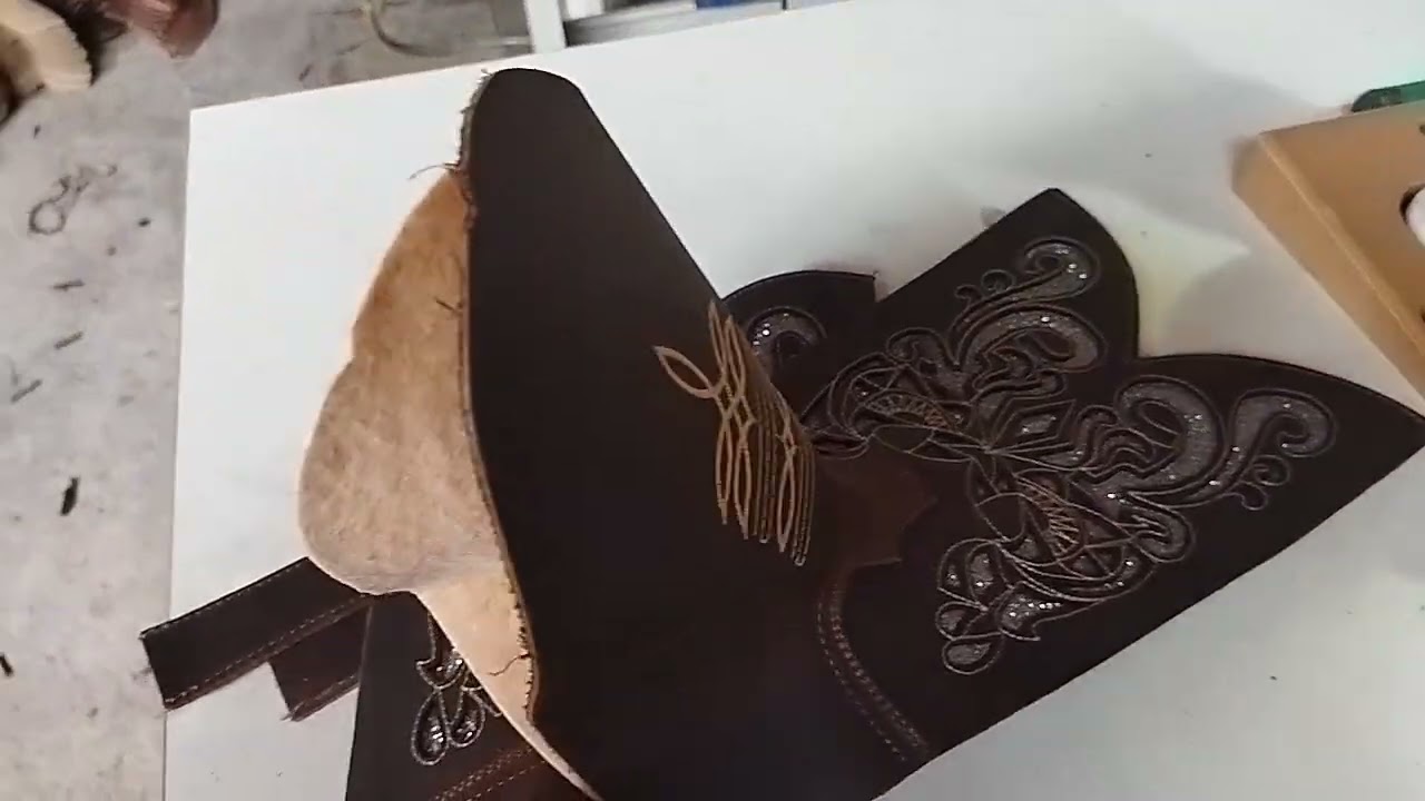 Cómo pespuntar una bota vaquera, parte 2