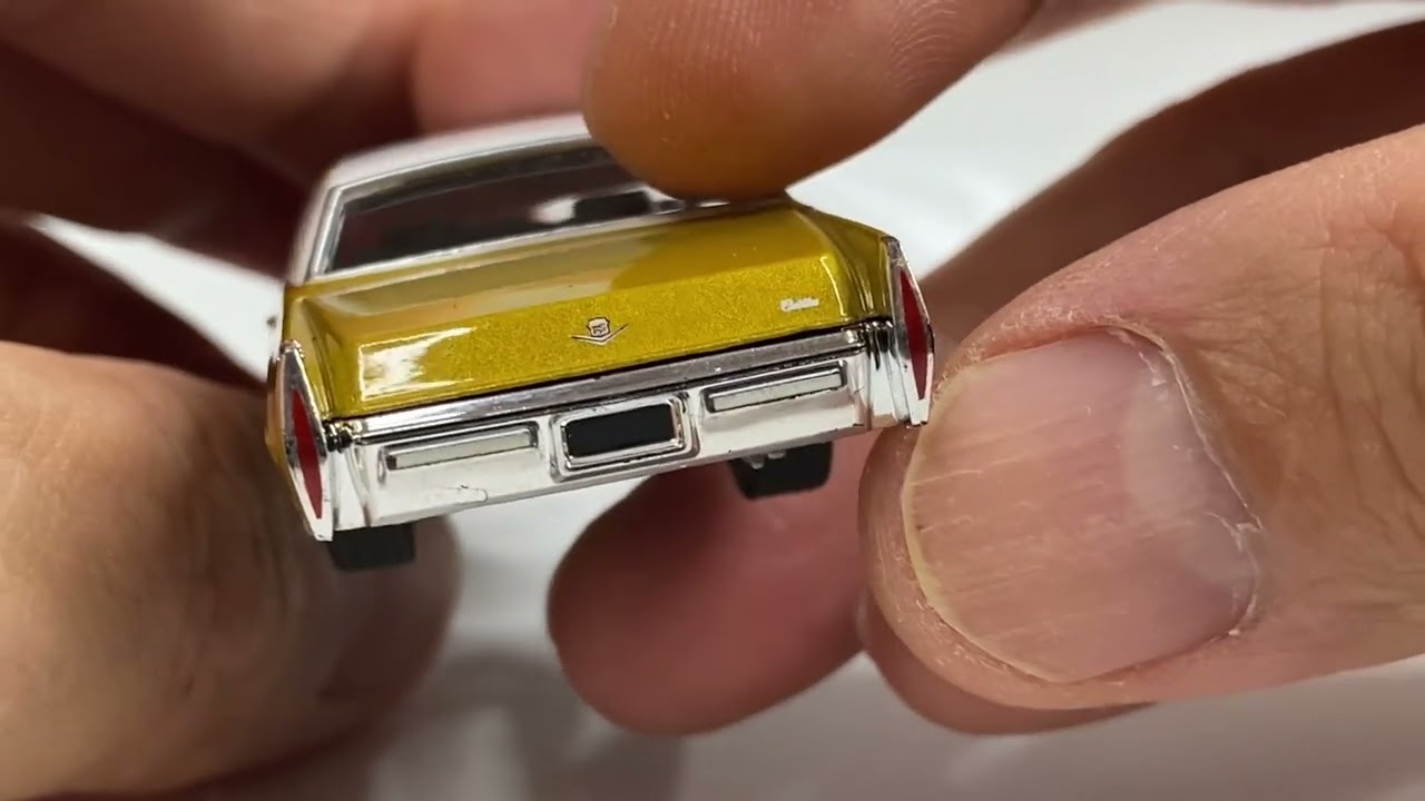 1972 CADILLAC COUPE DEVILLE. Greenlight Serie 70th Anniversary.