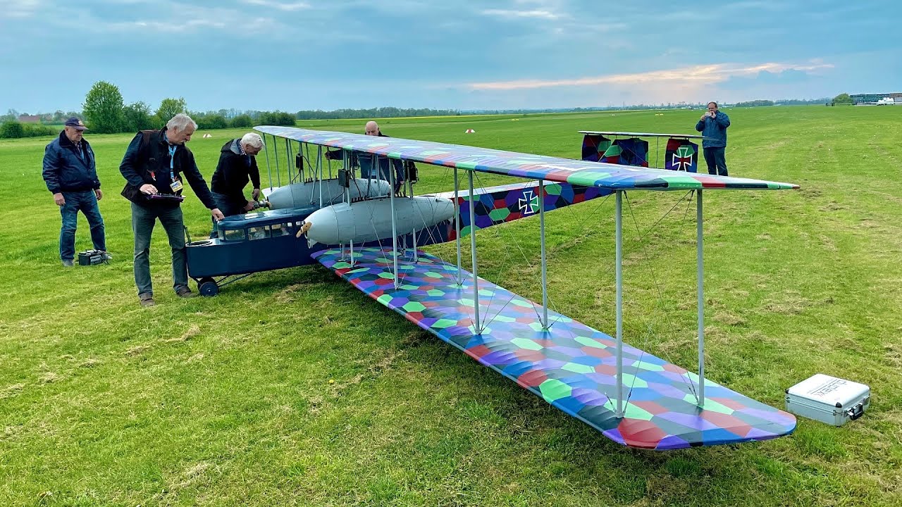 BIGGEST 10,6 m 4 Engined WW1 Bomber Model ZEPPELIN STAAKEN R.VI | Amazing Model!
