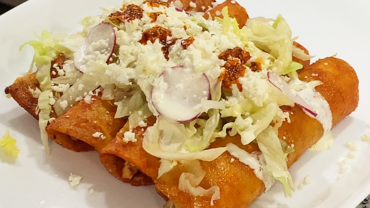ENCHILADAS ROJAS CON POLLO | ALE DE NAVA