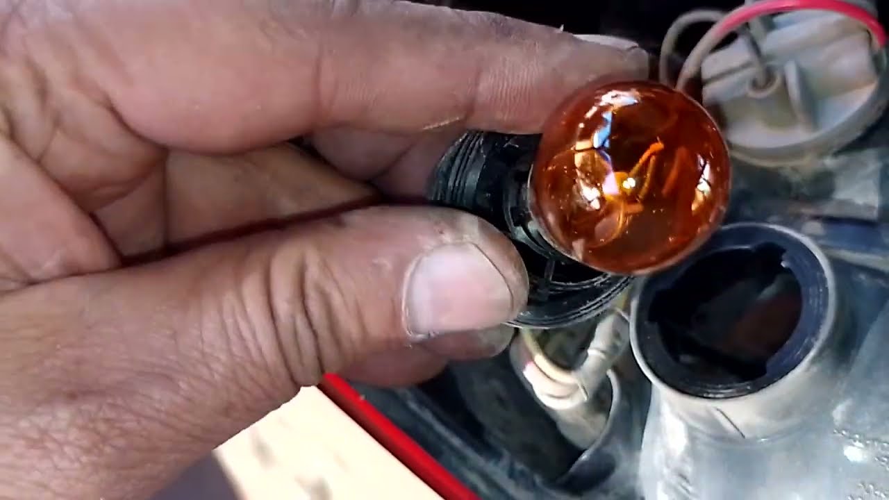 Tutorial de cambio de luces de freno e intermitente Changan cs15 año 2019