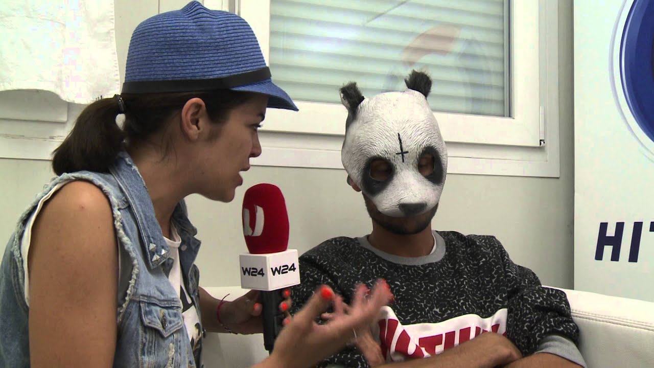 Cro am Donauinselfest 2014 - Der Panda über das Kuchenbacken und seine Bodenständigkeit