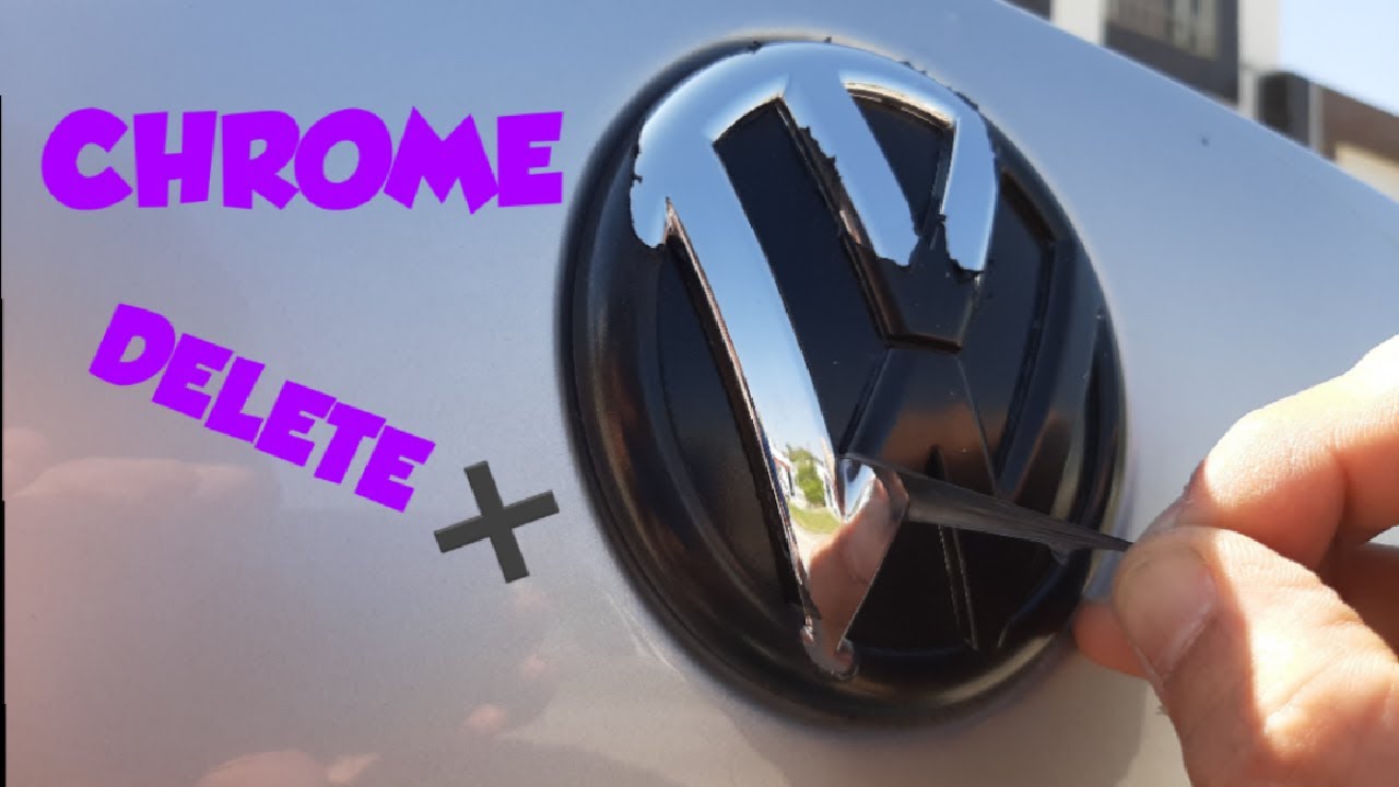 Chrome delete con plasti dip y vinil wrap en emblemas y letras VW Vento | Armando Carros