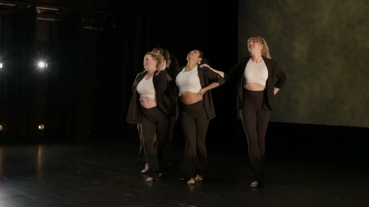 Leeds Salsa Club Ladies Bachata Styling Performance to Dividimos (Bachata Version) Dominican Bachata
