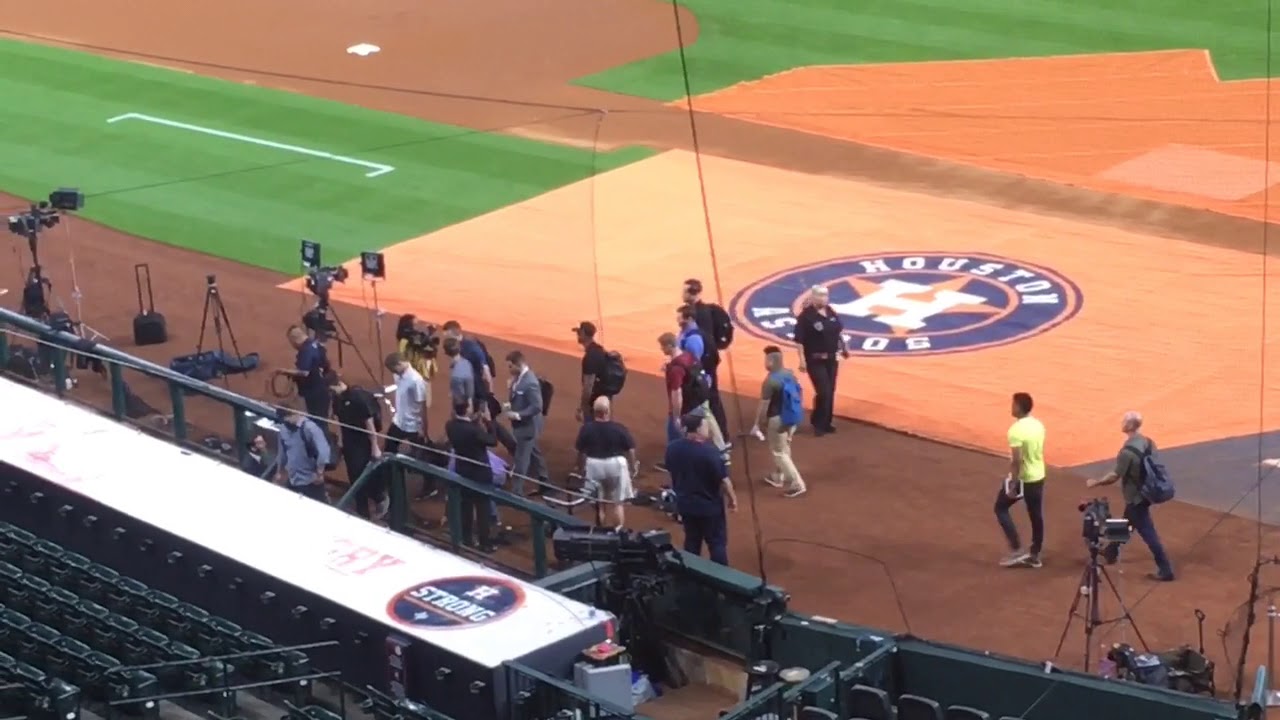 Aaron Judge and Yankees arrive for ALCS Game 6