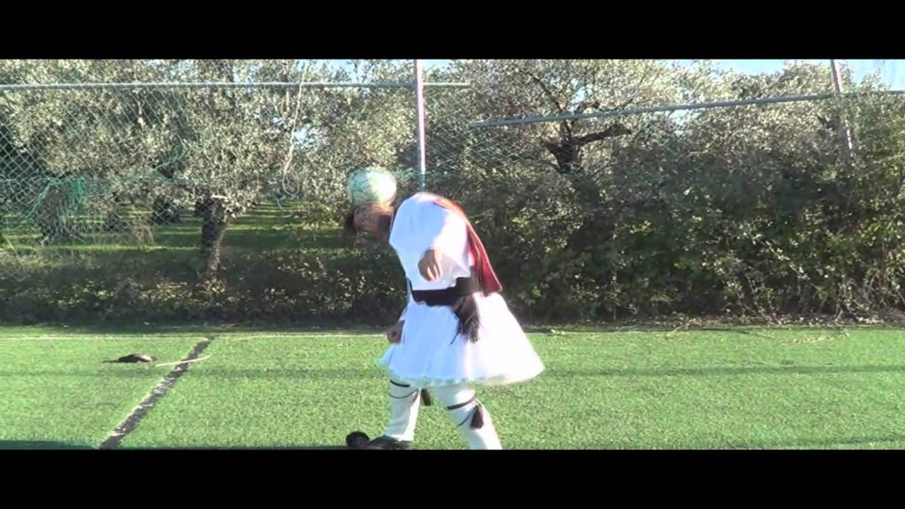 Tsolias (&Tau;&sigma;&omicron;&lambda;&iota;&alpha;&sigmaf;) - Freestyle Football Greek Traditional version Official Video