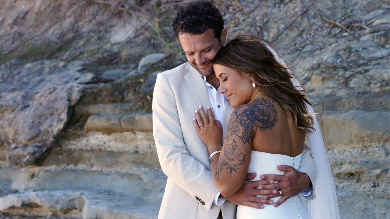 🌊 Waves, Whānau & Forever | Kiri & Bradley’s Gisborne Beach Wedding at Tatapouri Bay