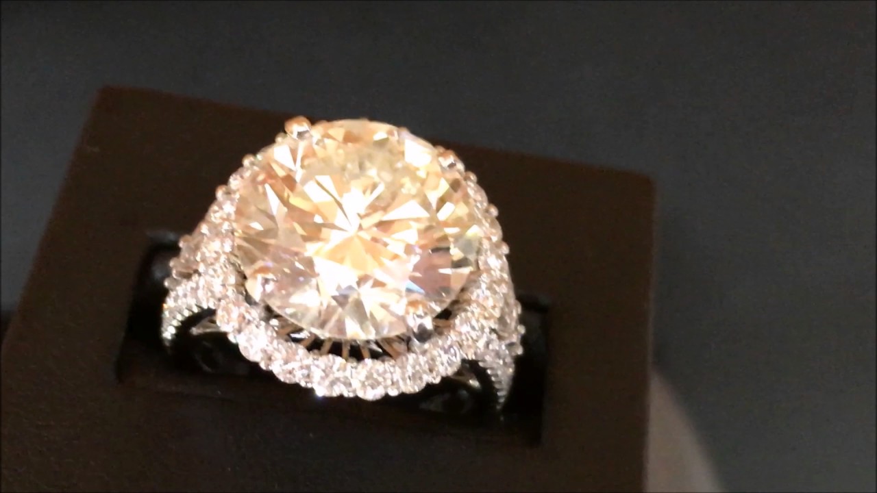 Exceptional Diamond ring at DK Gems BEST St Maarten jewelry