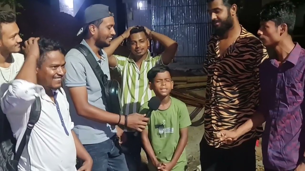ঢাকার শহরের মধ্যরাতে 12 বছরের শি'শু'র কান্ড দেখুন!