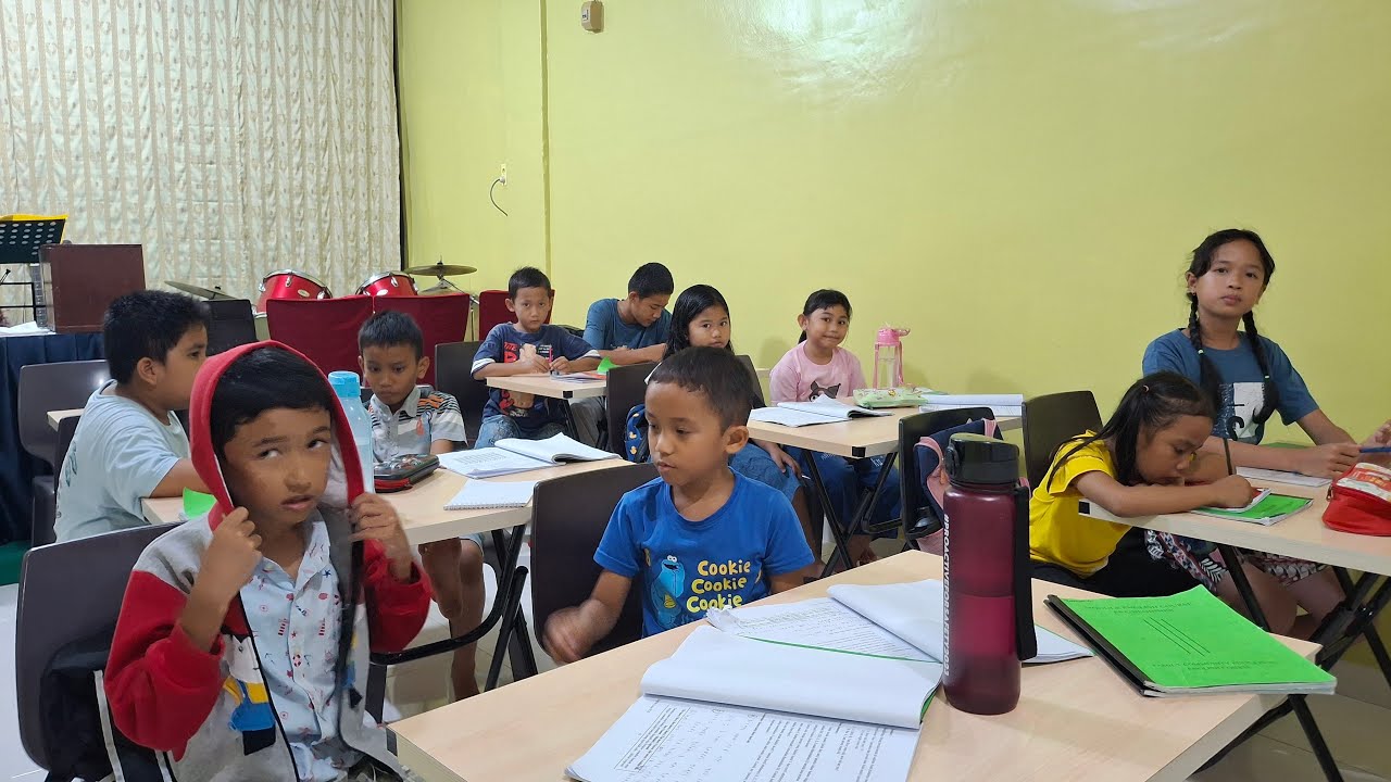 Meet 07/23 Feb (Beginner 1/15.30): FCE English Course | WA 082170822395.
