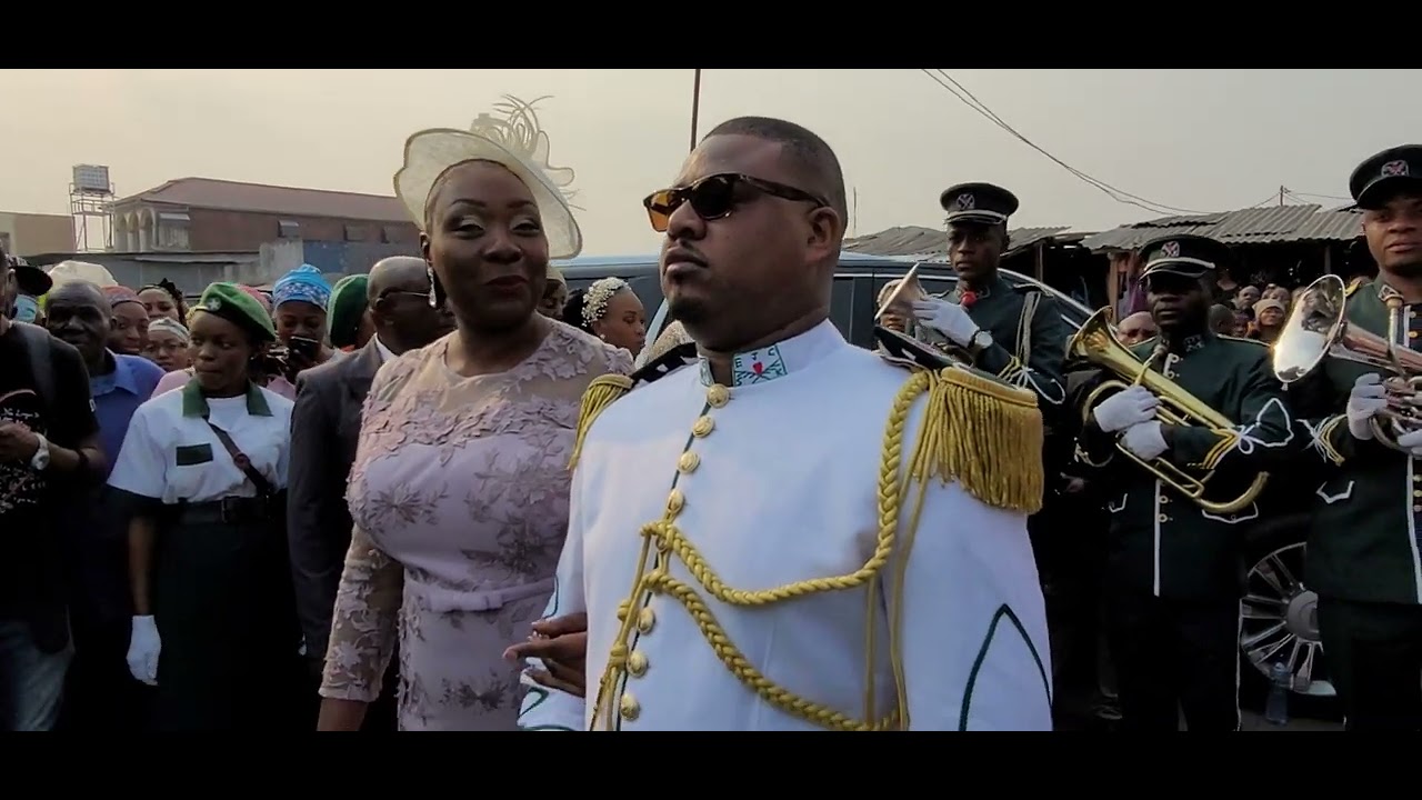 MARIAGE RELIGIEUX DE PAPA  DENIS ET MAMAN ALLIANCE