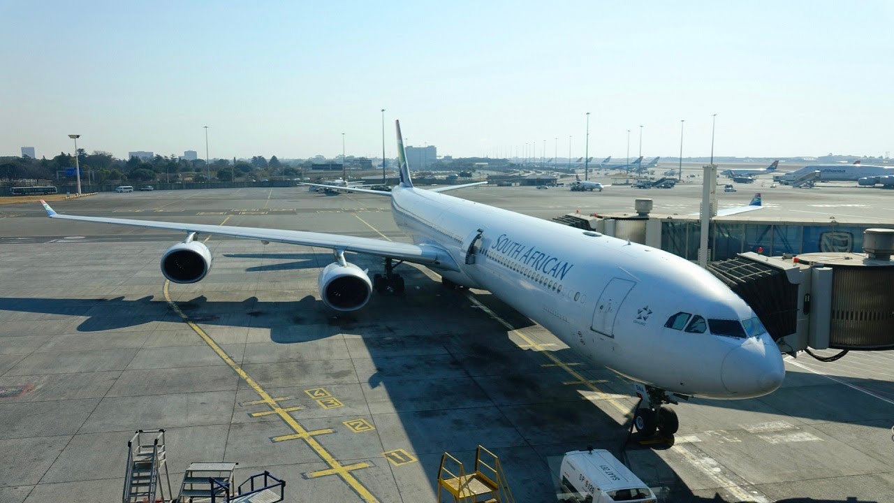 South African Airways A340-600 Johannesburg (JNB) To Cape Town (CPT) "Full Flight"