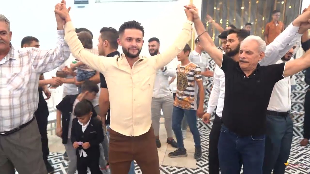 من افراح بيت حموي حفل زفاف العريس احمد الحموي الفنان مصطفي الموسي الجزء 2