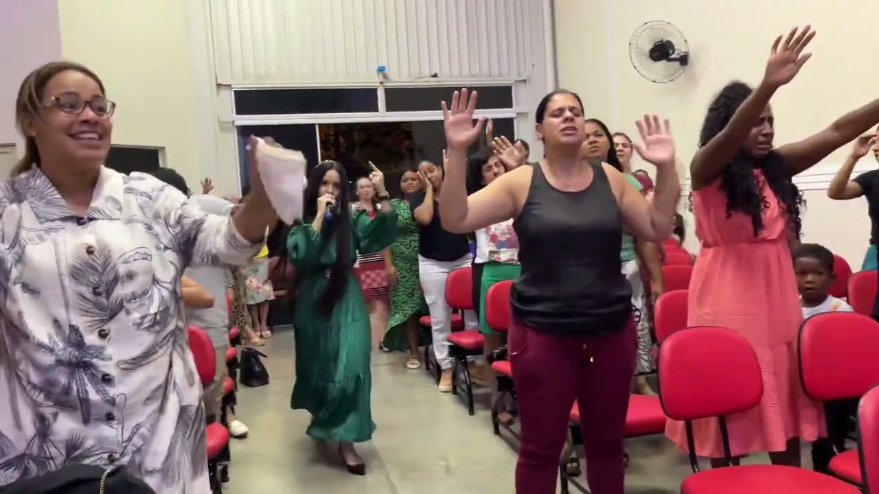 BATISMO COM O ESPIRITO SANTO🔥😭 Árvore cortada-Ruth Martins