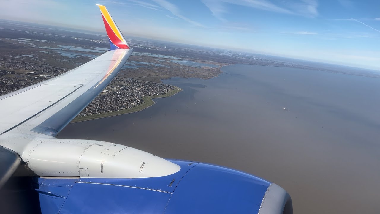 4K | Southwest Airlines Boeing 737-800 (N8502Z) Beautiful Morning New Orleans Takeoff