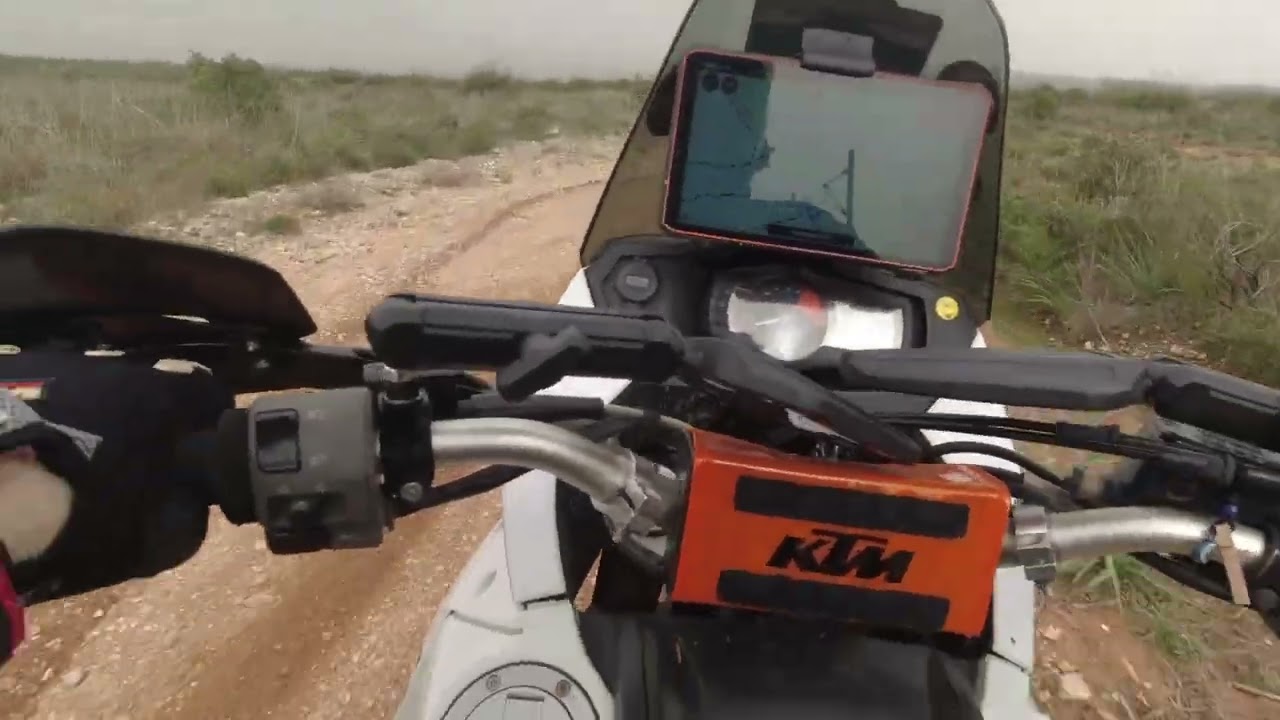 Βαρυμπόμπη Ωρωπό βολτα με ktm990adventure ktm640adventure ktm200. Part1