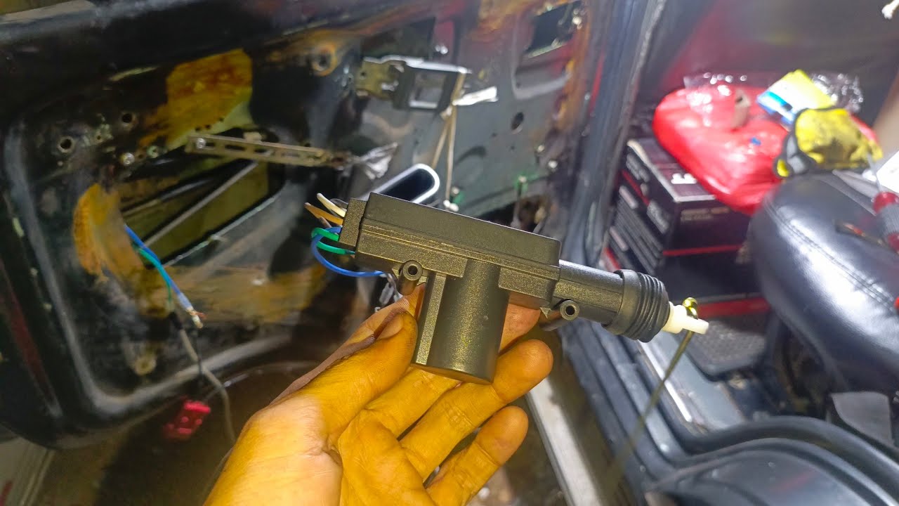 cara tes motor central lock rusak atau tidak, cek dinamo pistol pintu mobil kijang jantan