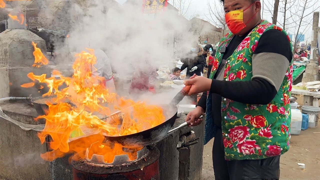 山东临沂大集，99年小伙卖网红捣鱼刺，淡季月入3万，20万彩礼找媳妇！【麦总去哪吃】