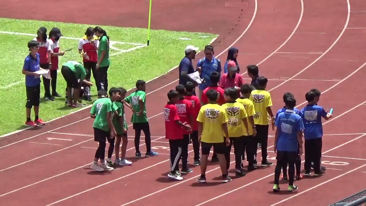 lumba lari 4x400 lelaki group C - Kejohanan Sukan 2022 - SMK Seri Hartamas (SMKSH)