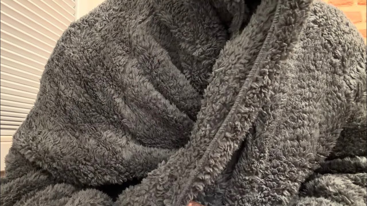 Раскрыть искусственный меховой халат Shleepy — ссылка на покупку ниже