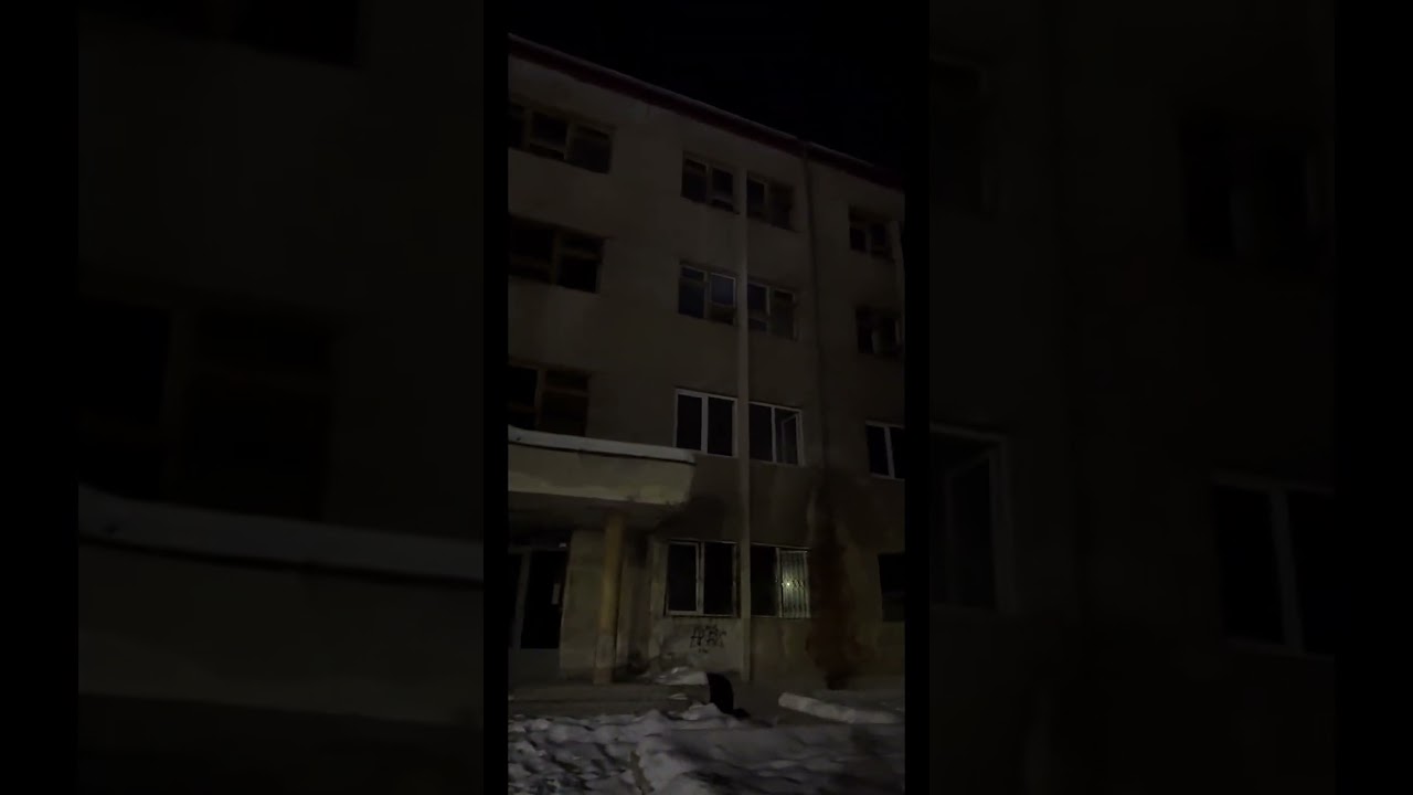 Mereu auzi pasi înăuntru 