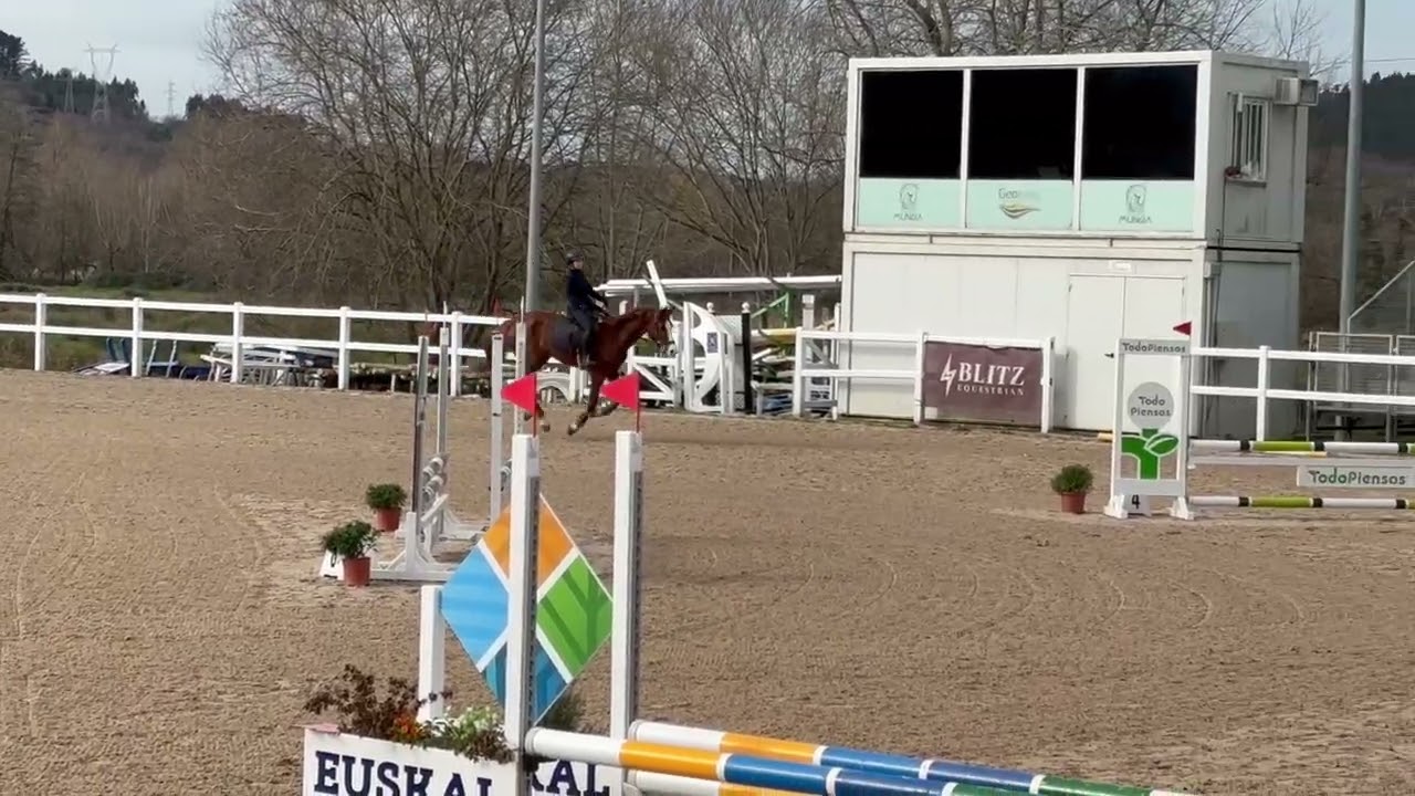 Debut de Julene y Kea a 0.80 en Mungia