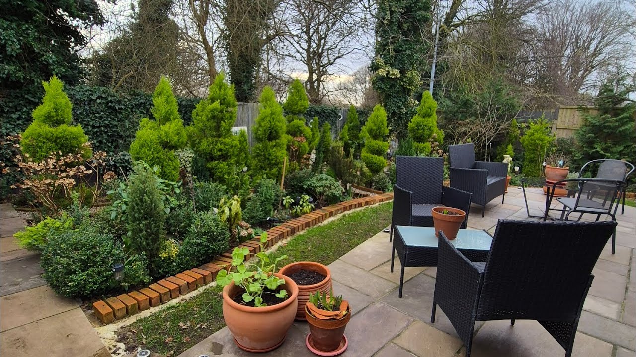 February garden jobs - cleaned terracotta pots