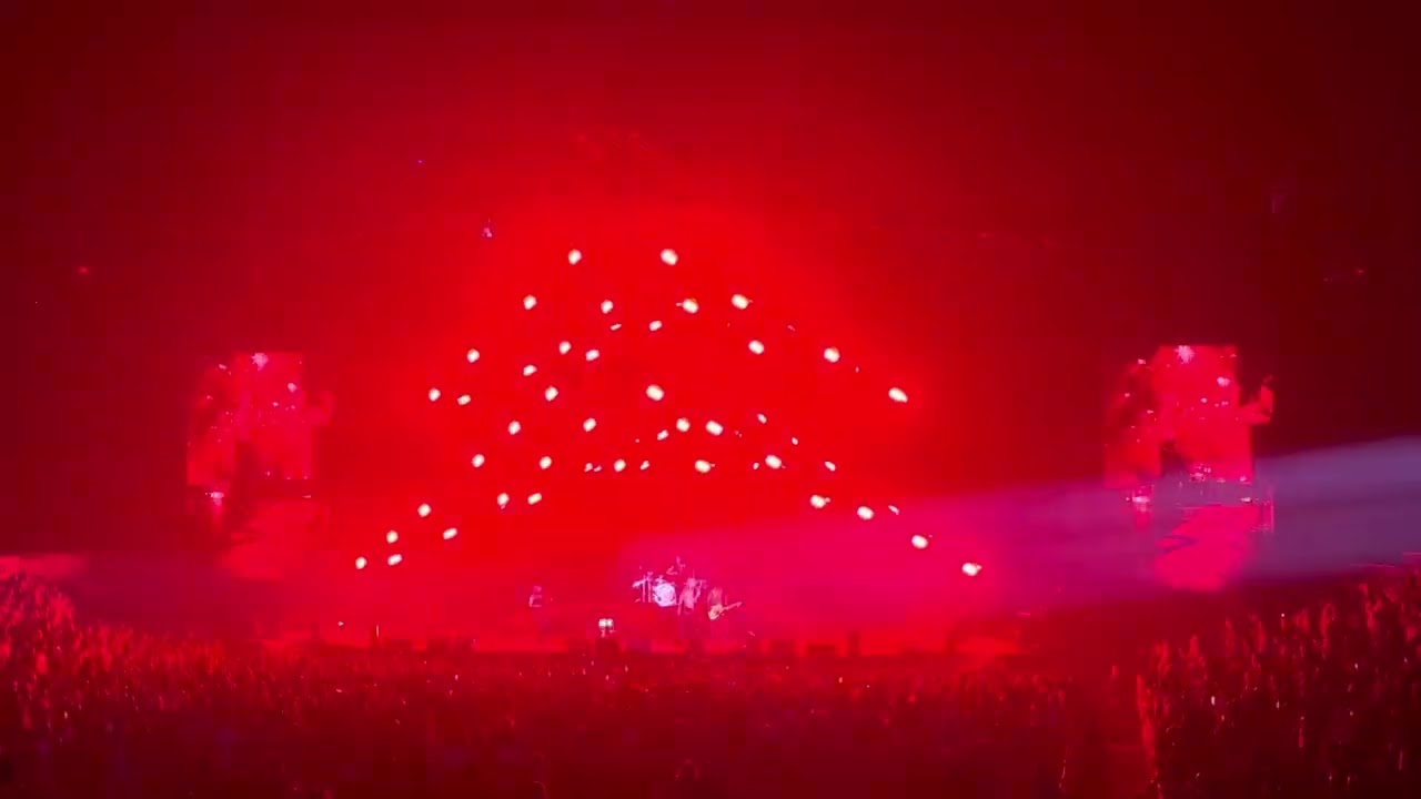 Maneskin - BLA BLA BLA live Boston TD Garden SEP 25 2023-09-25