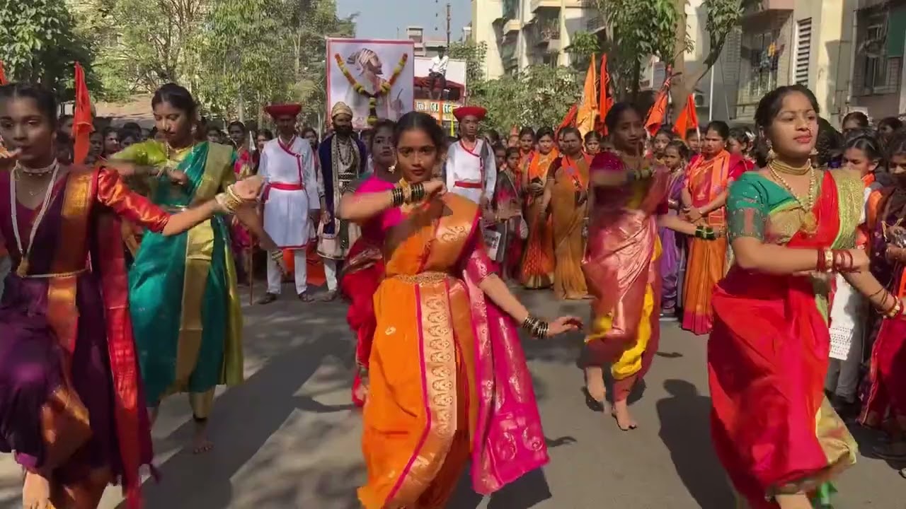 9th std New English School students best dance savari bhavani chaukamadhi