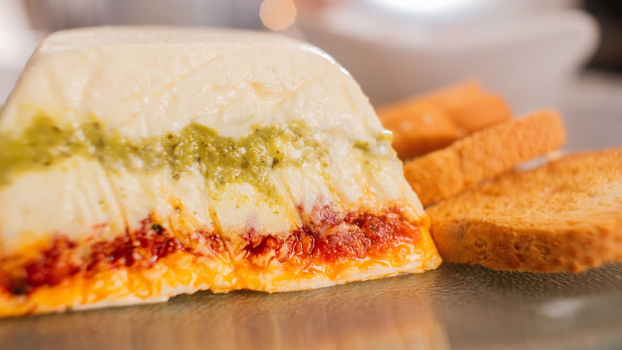 Torre de pesto y sundried tomato pesto