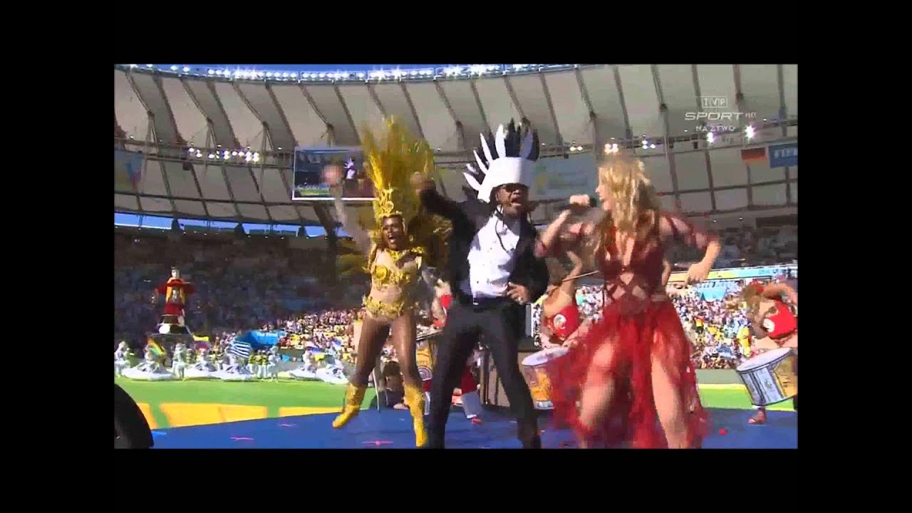 Shakira Clausura mundial Brasil 2014    La la la Ft Carlinhos Brown HD
