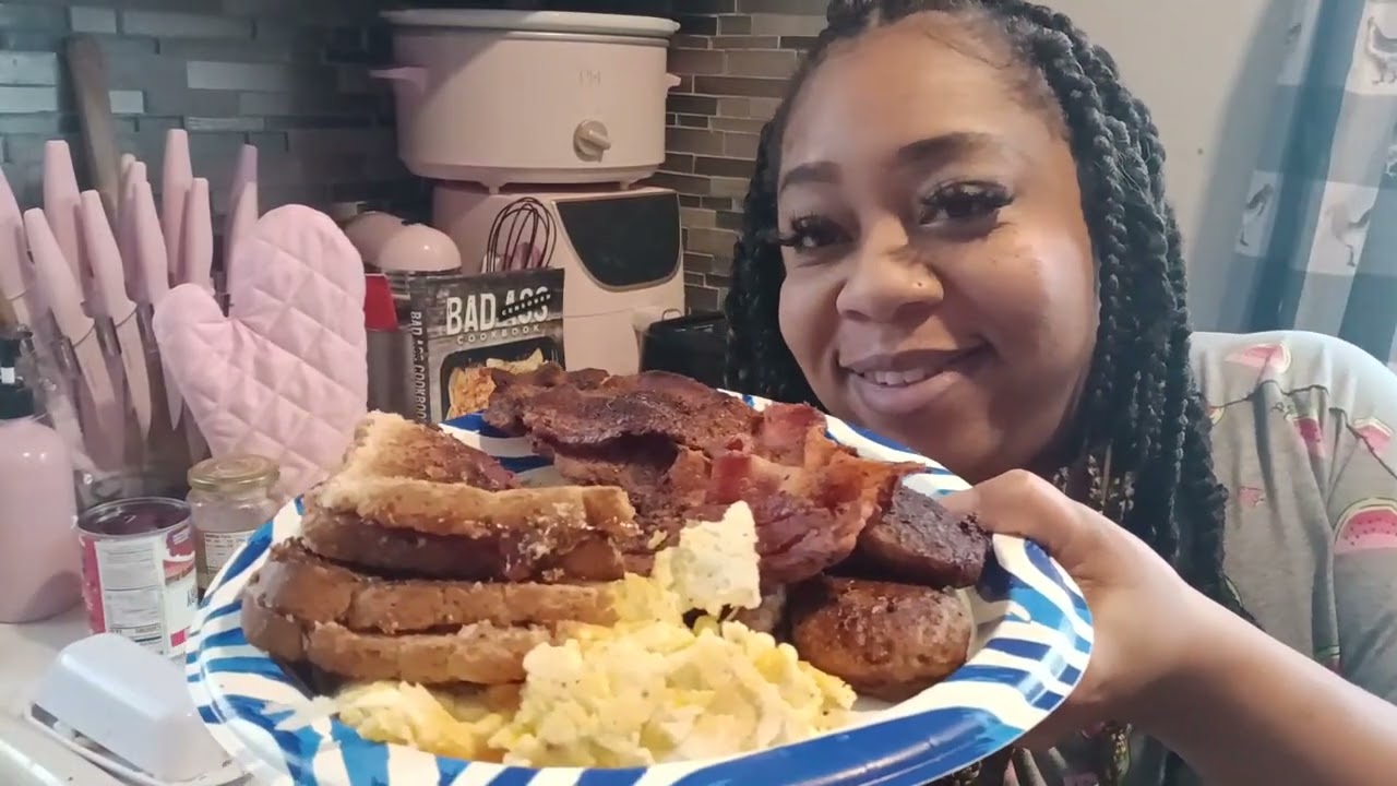 Cook breakfast with me+ A Day in the life of a housewife
