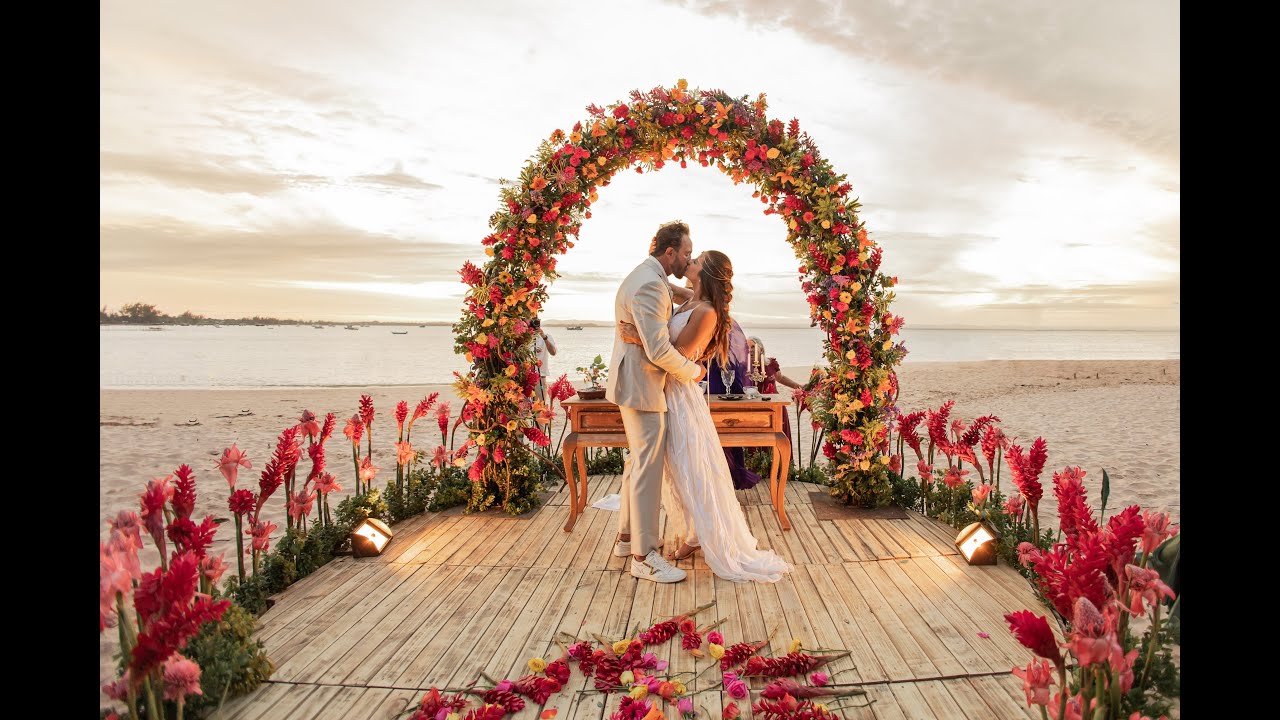 Paula Morais e Robertinho - Destination Wedding na Praia de Barra Grande, Península de Maraú