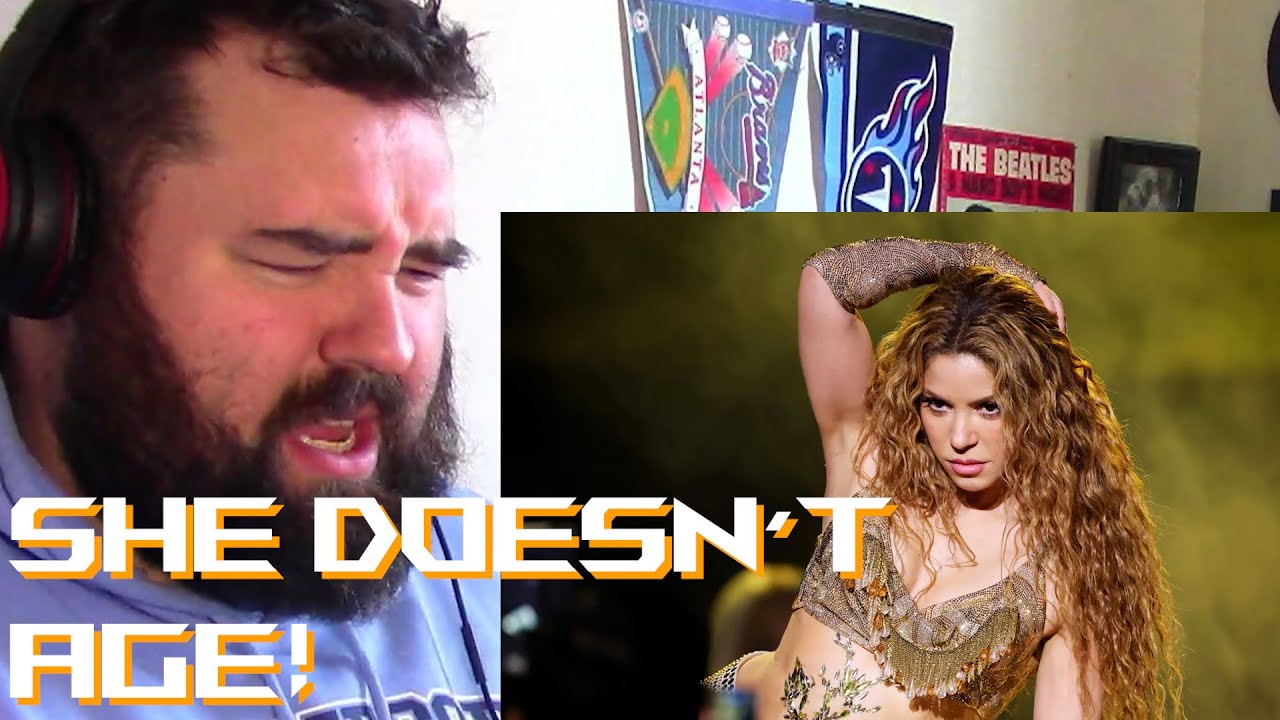 Singer reaction to Shakira Grammy Performance 2025!