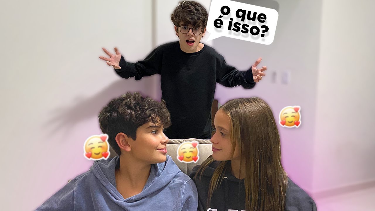 FLAGREI MINHA CRUSH JUNTO COM O EX DELA!!! *fiquei nervoso*