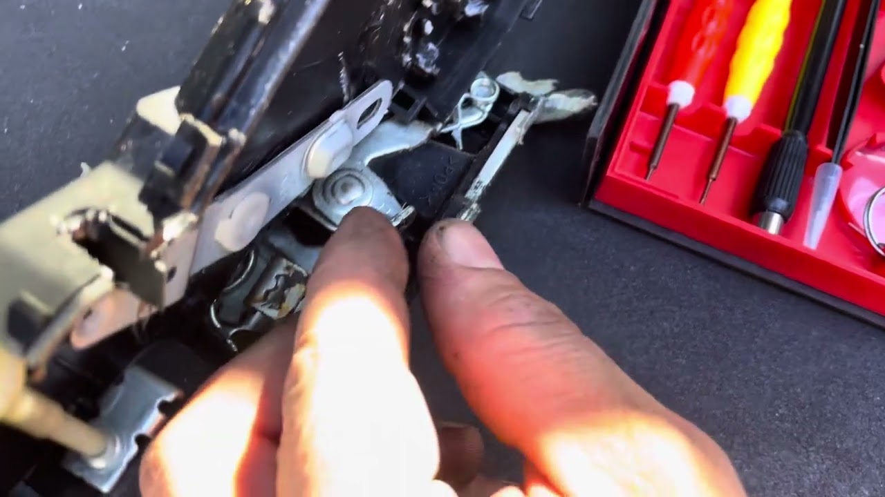RAV4 2010 Rear Door Latch stuck, Won’t open  - my amateur fix