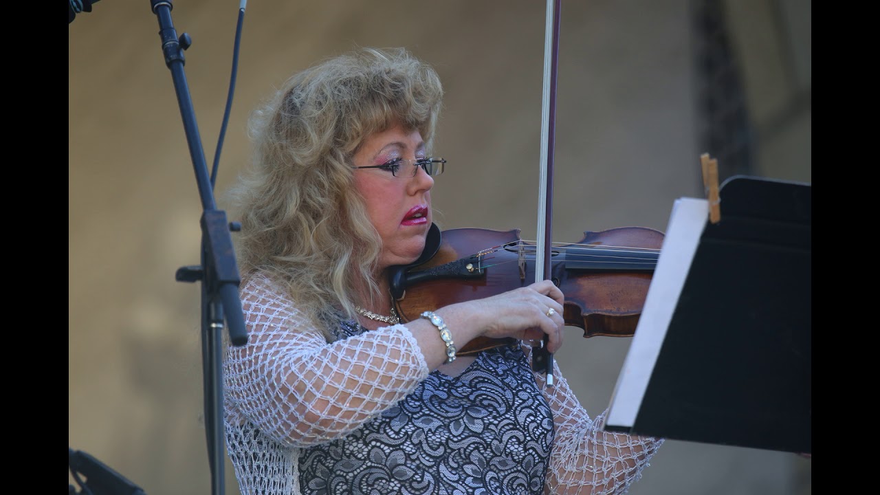 2. Tamsen Beseke premieres Neoromantic Concerto for Violin, 2nd Mvmt. by David Stern