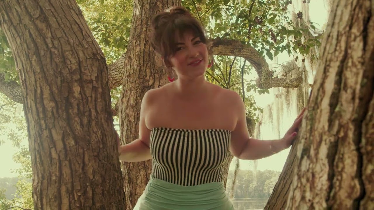 SunDub, Peetah Morgan - New Ways To Love (Official Music Video)
